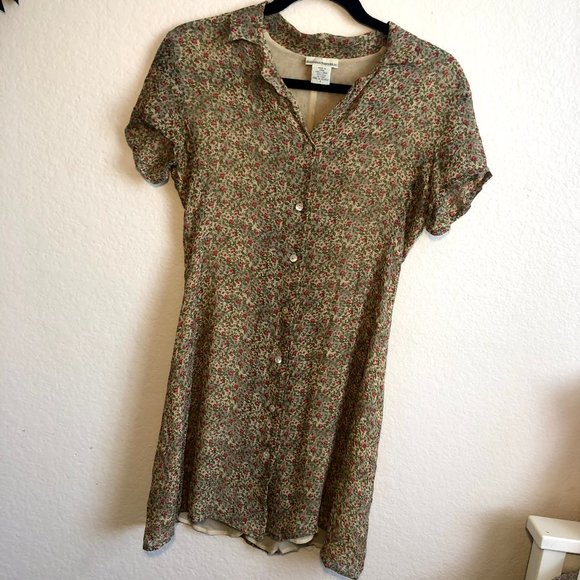 Banana Republic Dresses & Skirts - Banana Republic Floral Dress